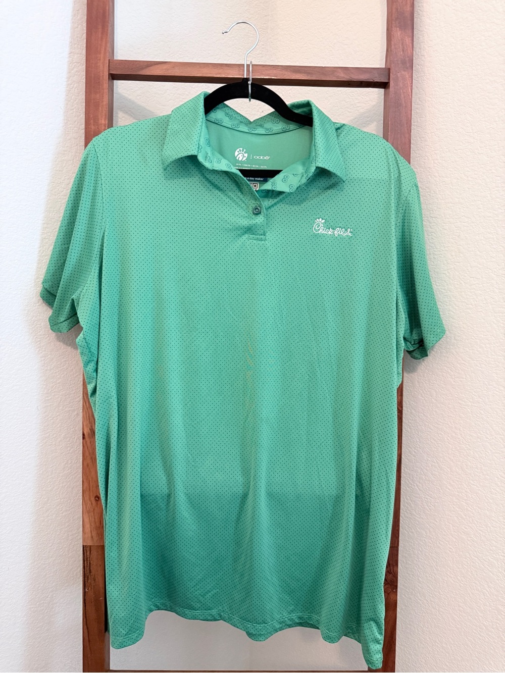 OOBE Chick-fil-A Women's Green Polo Blouse with Pickle Print Collar Size XL